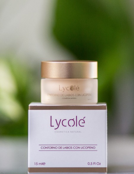 Lip Contour with Lycopene